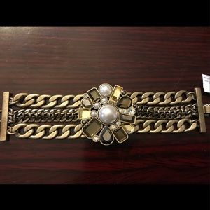 Beautiful Crystal Medallion Bracelet!